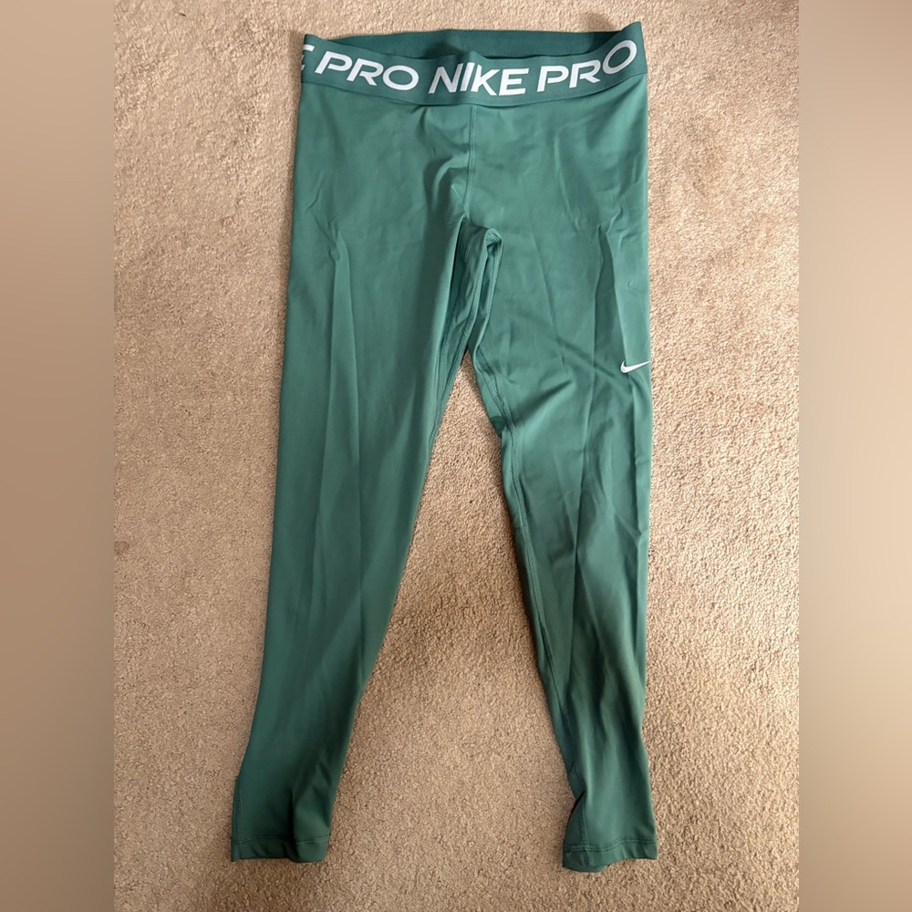 Nike Pro Green Leggings Womens | Large Capri Length | NWOT